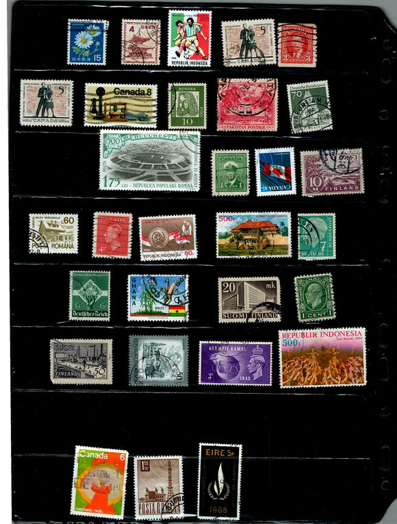 D 122 WORLD WIDE USED 30 STAMPS PER STAMP RS 2, TOTAL RS 60