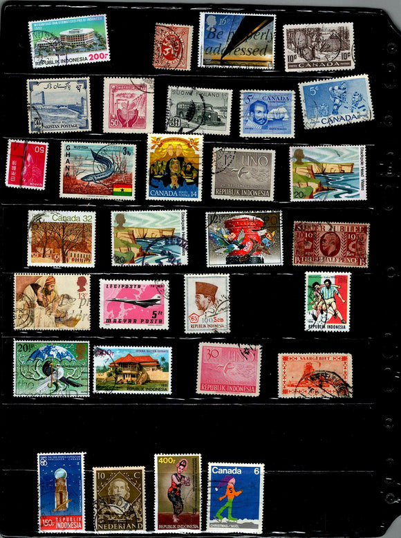 D 132 WORLD WIDE USED 30 STAMPS PER STAMP RS 2, TOTAL RS 60